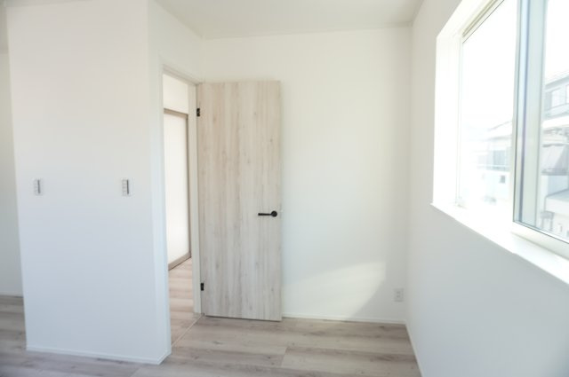 越谷市大字弥十郎 新築一戸建の洋室