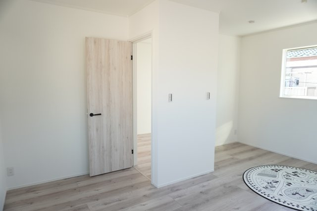 越谷市大字弥十郎 新築一戸建の洋室