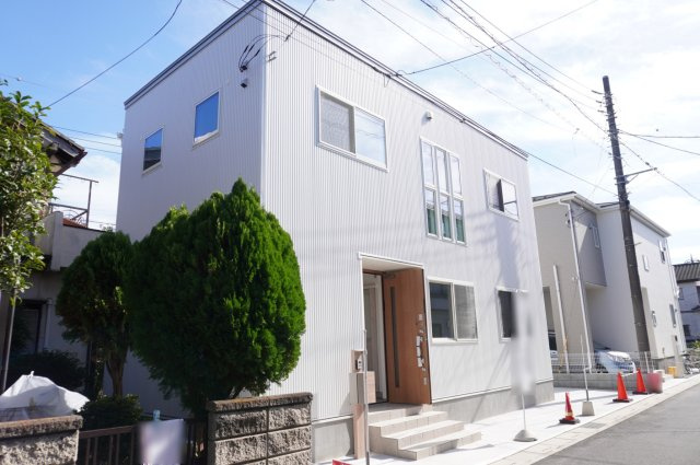 越谷市大字弥十郎 新築一戸建の外観