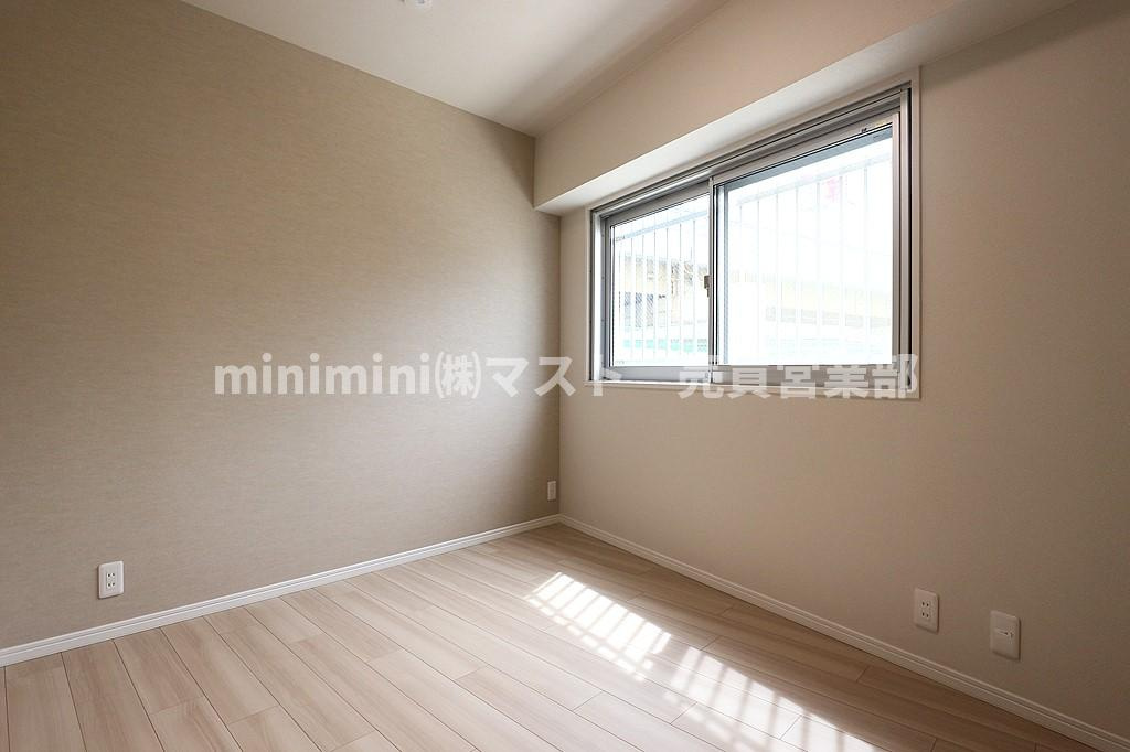 中津グランドハイツの洋室