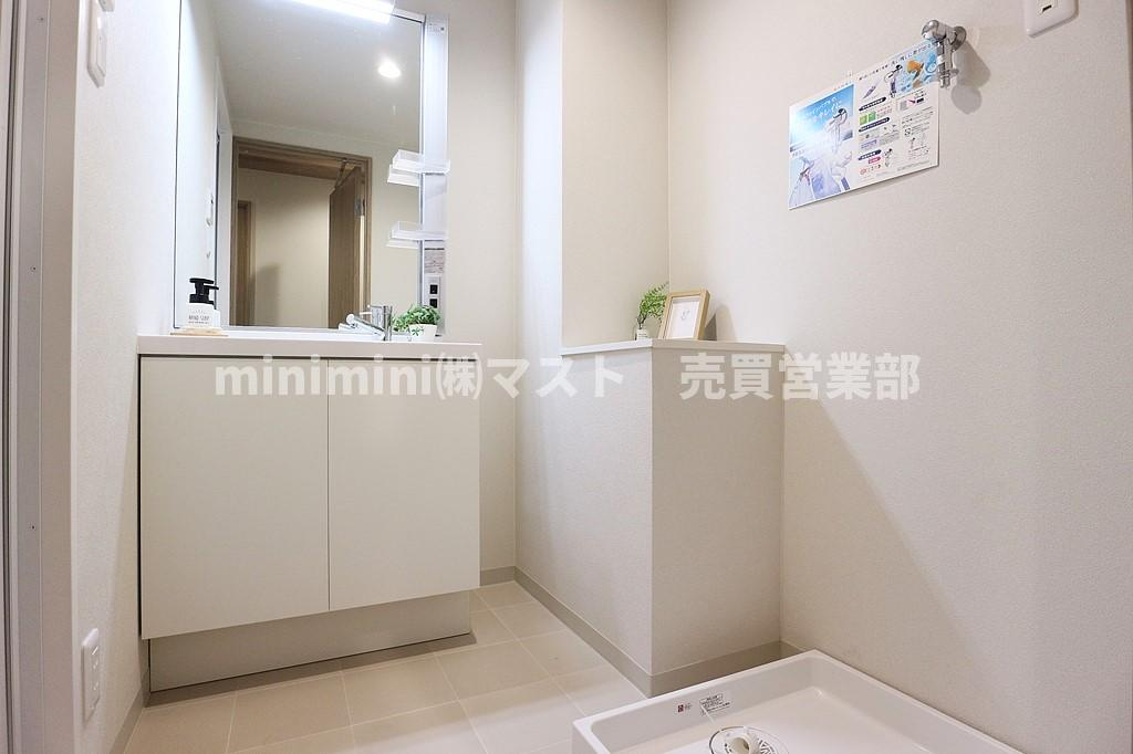 中津グランドハイツの独立洗面台