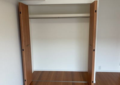 【収納】 | 相模原富士マンションＢ | デザイン性を重視しすぎて収納が少なかった！なんてことにならないため、事前に現地で収納の数を確認しておくことをお勧めします。クローゼット以外にも床下収納や屋根裏収納、パントリーなどもチェックしましょう。