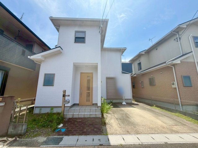 守山市小島町　中古戸建ての外観