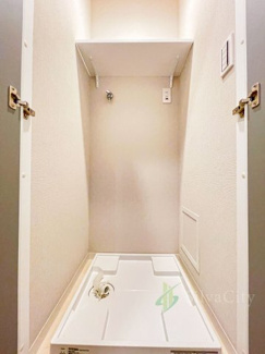 【ランドリースペース】 | ハイツ三鷹 | 洗濯機置き場