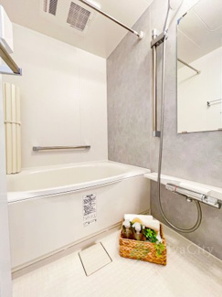 【浴室】 | ハイツ三鷹 | バスルーム　当日のご見学、可能です！お気軽にお問い合わせください！※0120-133-468