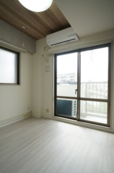 サンセール与野本町の居間・リビング|※別部屋写真