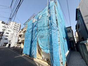 【前面道路含む現地写真】 | 現在建築中、2026年3月完成予定です♪
2025年11月7日撮影