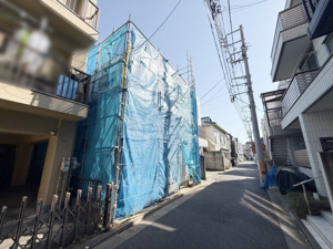 【前面道路含む現地写真】 | 現在建築中、2026年3月完成予定です♪
2025年11月7日撮影