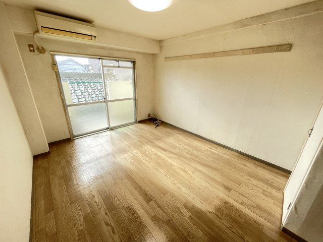 中野パレスの洋室