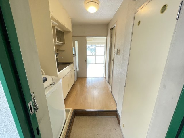 中野パレスの玄関