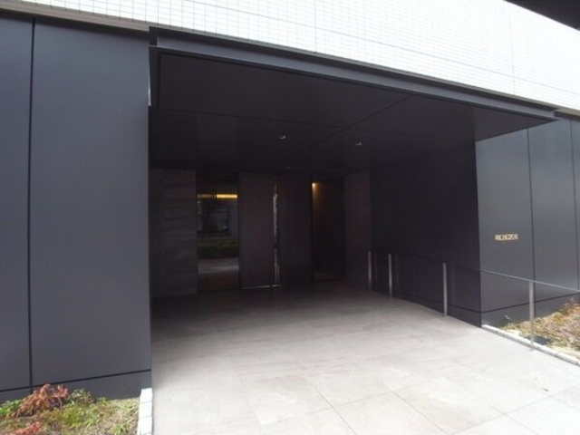 リシュドール名駅南の外観