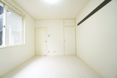 【洋室】 | レピュート高岡C | ※同物件・同タイプの写真です。