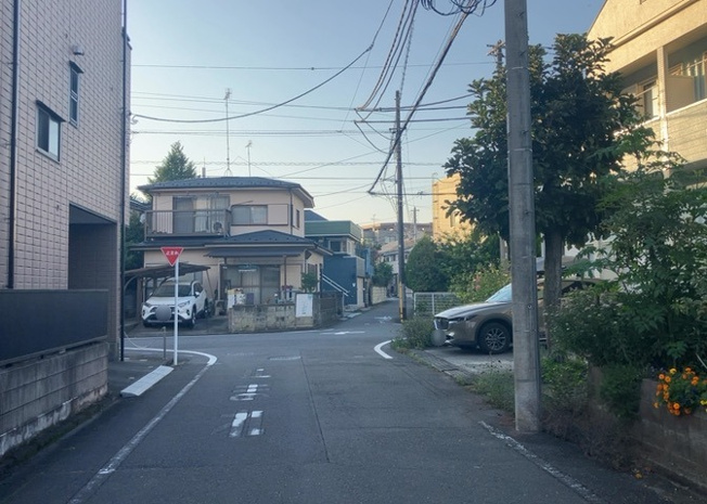 【展望】 | メゾン・ド・ノアバーム八王子 | 景色重視でお家選ぶをするとスーパーが遠い！学校が遠い！など生活をするうえで利便性で困ることもあります。まず一度現地を見学する際に、周辺の施設などがあるかを確認し、暮らし始めた後のことを想像しましょう。