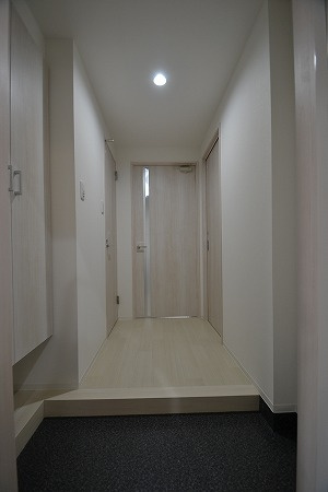 月光江波東弐番館の玄関