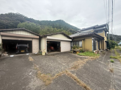 【駐車場】 | 常陸大宮市盛金　ガレージ付き戸建て　