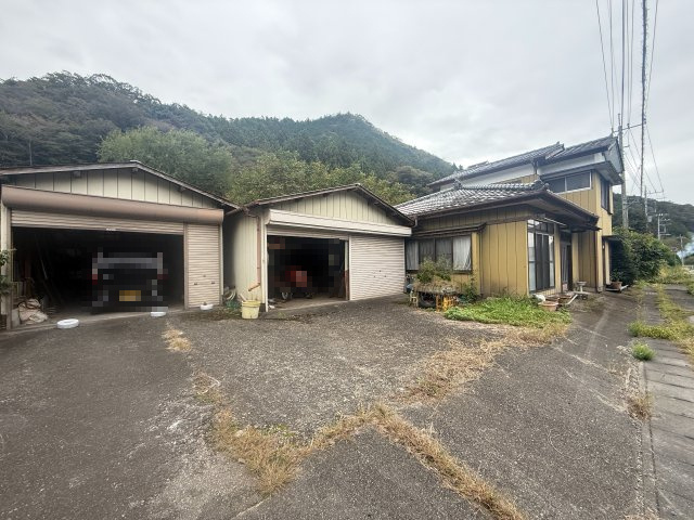 【駐車場】 | 常陸大宮市盛金　ガレージ付き戸建て　