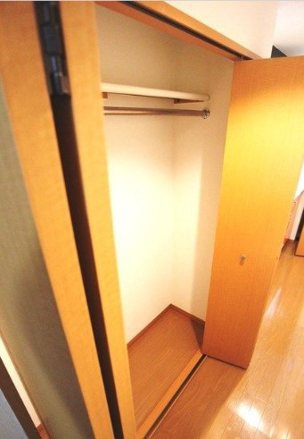 ヴェルト上野毛　分譲　常時ゴミ出し可　セキュリティ充実の収納