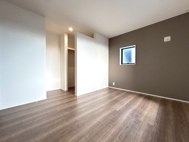 リーブルガーデン　一宮市千秋町加納馬場第7　全4区画分譲のトイレ|超表面平滑加工とイオンパワーの「セフィオンテクト」加工で、汚れが付きにくく落ちやすい仕様で清潔です。
便器にフチがないので汚れが隠れて見えない部分がありません。お手入れがとってもラクラクです。