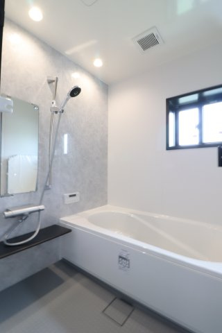 ルミナスⅠの浴室
