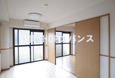 【居間・リビング】 | グローバルネオ弐番館