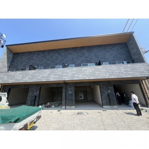 T’s BASE 西難波