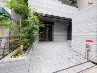 【エントランス】 | リンクハウス京町堀 | 落ち着いたエントランスです