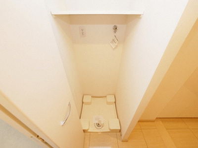 【設備】 | リンクハウス京町堀 | 洗濯機置き場です