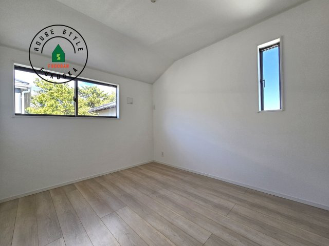 糟屋郡新宮町緑ヶ浜２丁目第1-2棟（2号棟）の内観：施工例|元気いっぱいのお子様が活躍するお部屋です。