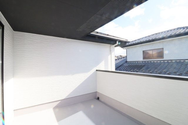 郡山市安積町笹川字北向　　  1号棟　　安積第3小学校、安積第2中学区　のバルコニー