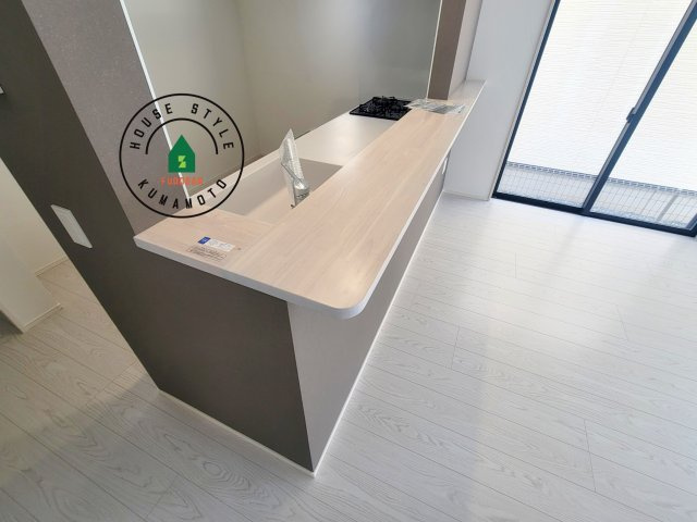 菊池市泗水町吉富第4₋3棟(1号棟)の内観：施工例|キッチンから立ち込める香りが今日の料理を期待させます。