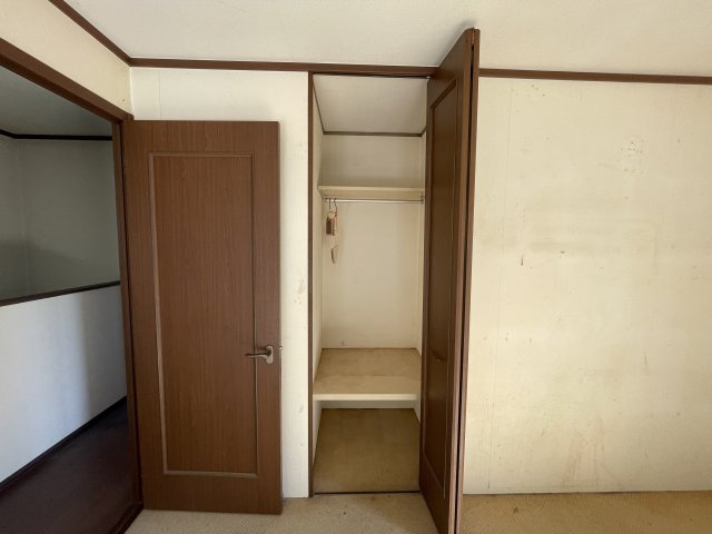 山武市埴谷1921売り戸建の収納