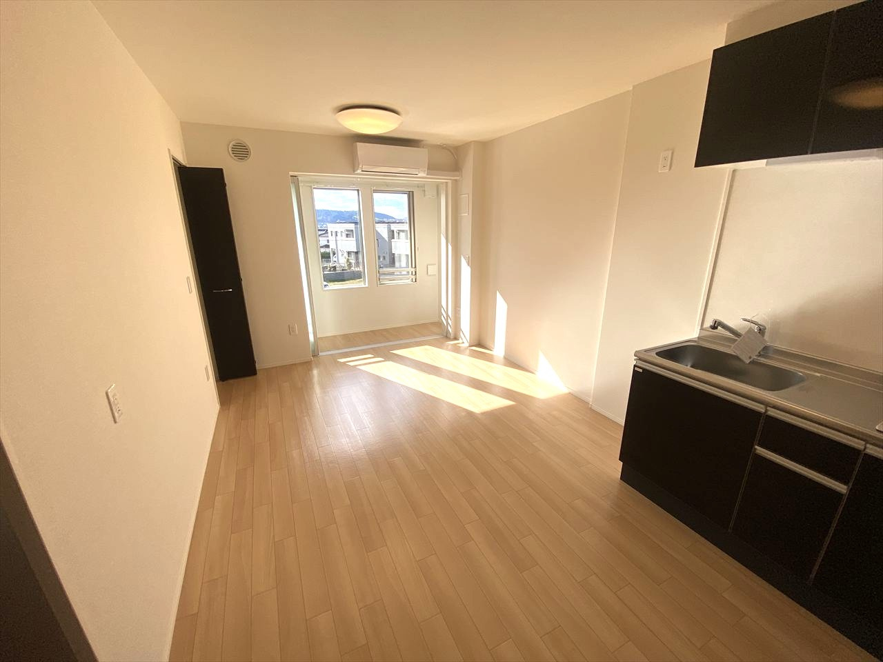 WBeCの居間・リビング