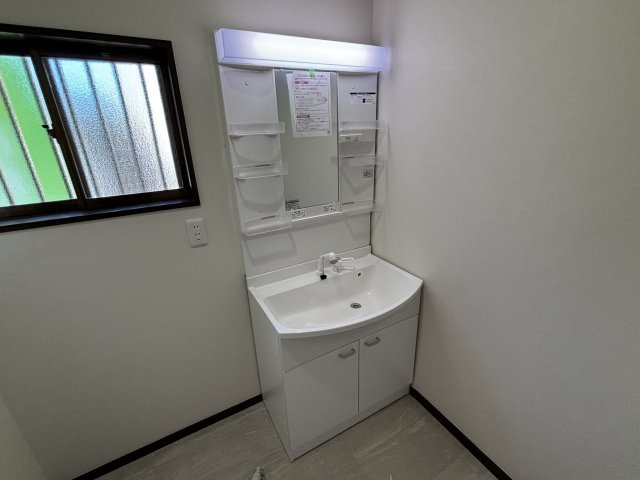 【独立洗面台】