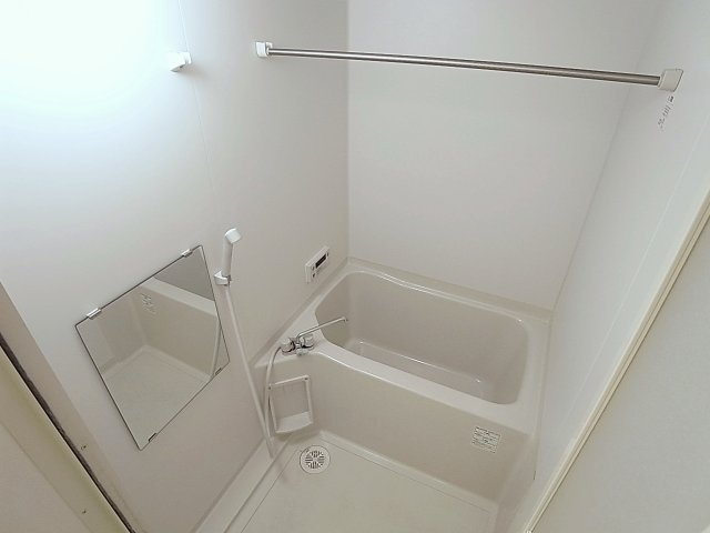 クレール久保の浴室|浴室乾燥機能完備のバスルーム