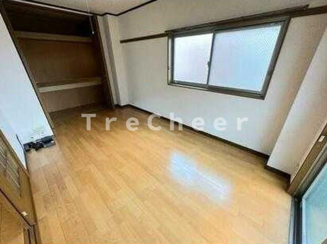 ツインリーブスの洋室