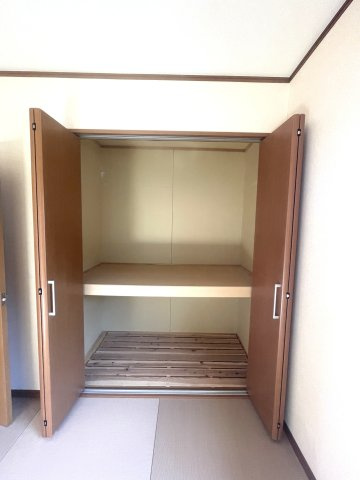 井桁貸家2号棟の収納