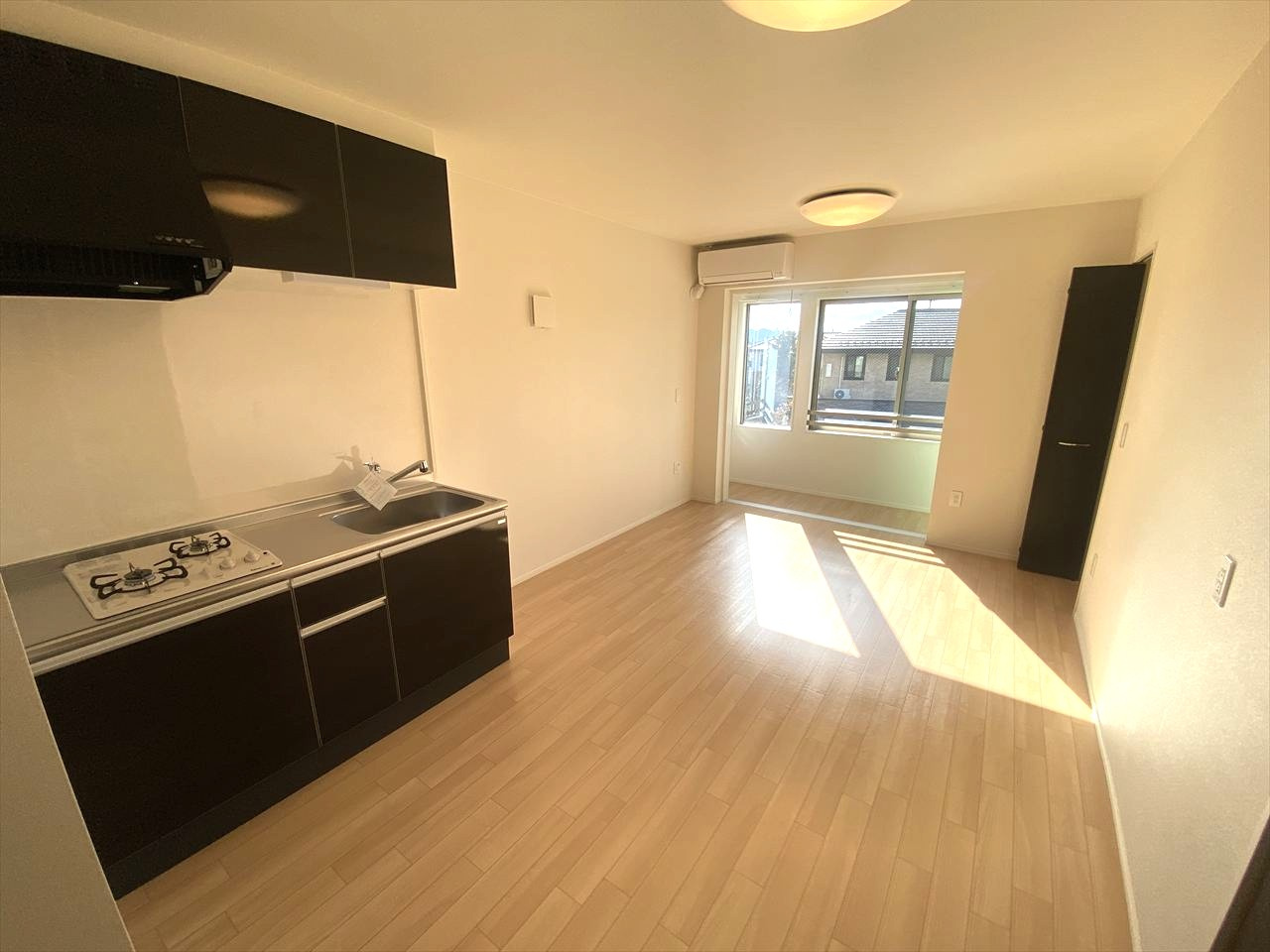 WBeCの居間・リビング