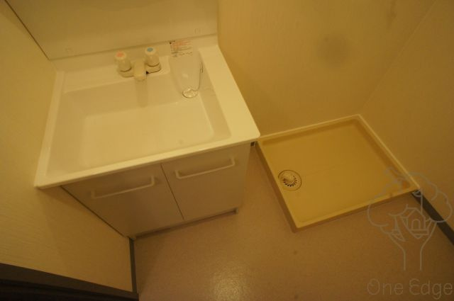 梅田東ユーリプラザの独立洗面台