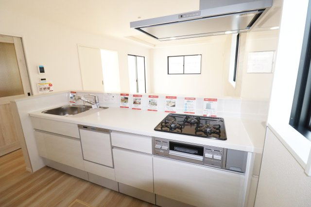 郡山市安積町笹川字北向　　  2号棟　　安積第3小学校、安積第2中学区　のキッチン