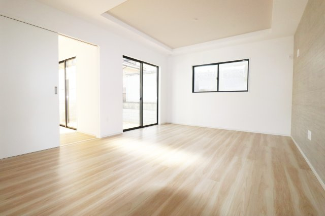 郡山市安積町笹川字北向　　  2号棟　　安積第3小学校、安積第2中学区　の居間・リビング