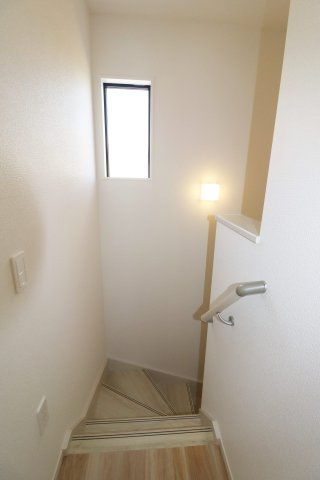 郡山市安積町笹川字北向　　  2号棟　　安積第3小学校、安積第2中学区　の洋室|２階洋室　５．２帖