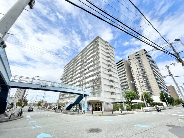 寝屋川東ファミリータウン北１番館の外観