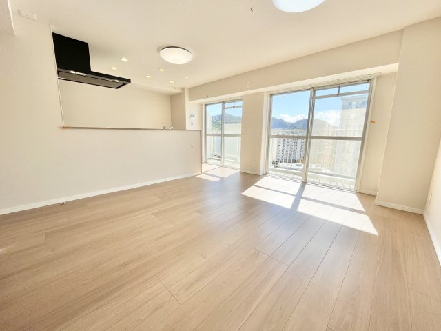 寝屋川東ファミリータウン北１番館の居間・リビング