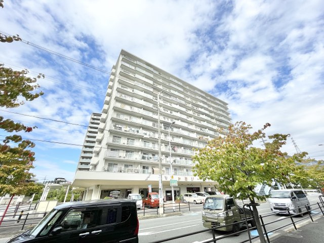 寝屋川東ファミリータウン北１番館の外観