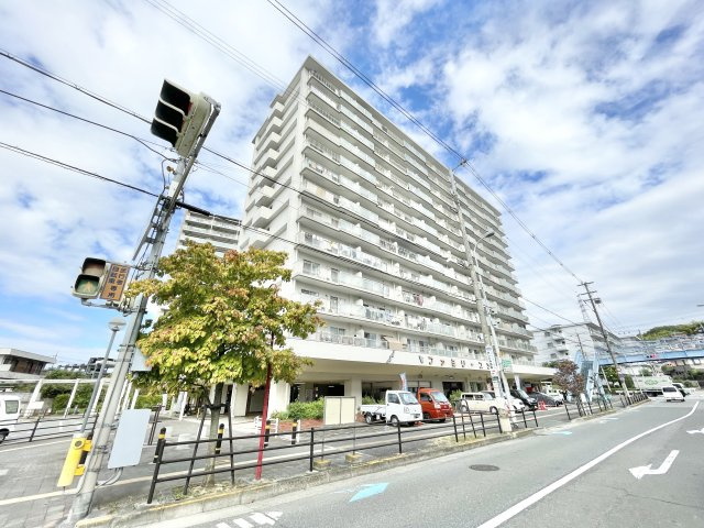 寝屋川東ファミリータウン北１番館の外観