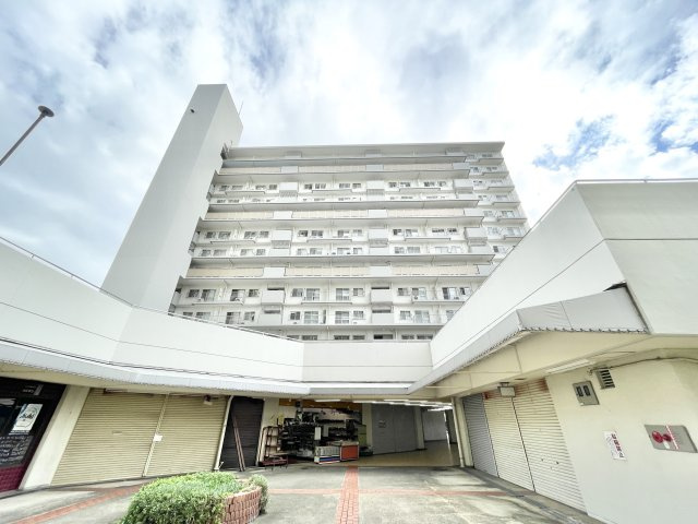 寝屋川東ファミリータウン北１番館の外観