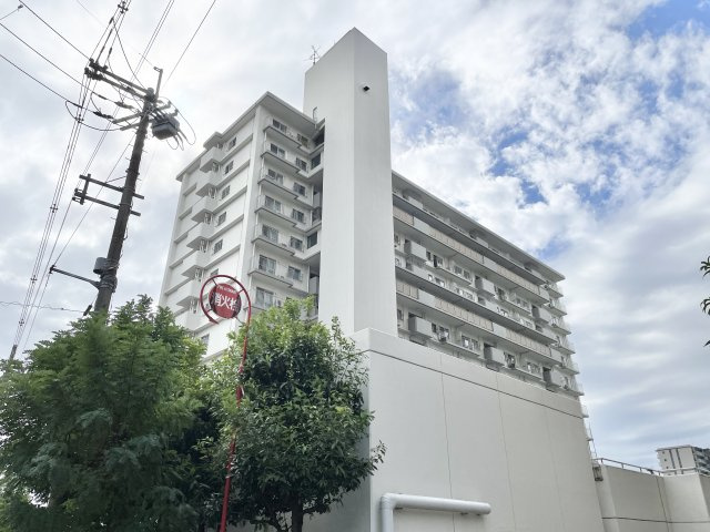 寝屋川東ファミリータウン北１番館の外観