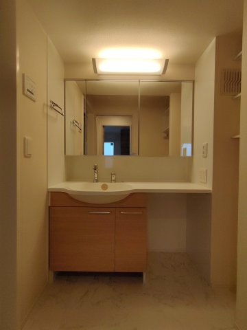 アークスクエアの独立洗面台