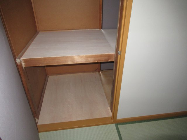 兵庫県公社　伊川谷（２）２号棟の収納|収納豊富です