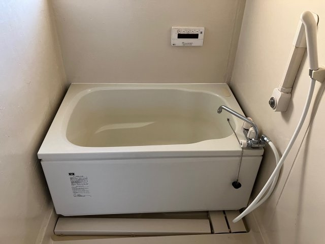 兵庫県公社　伊川谷（２）２号棟の浴室|落ち着いた空間のお風呂です